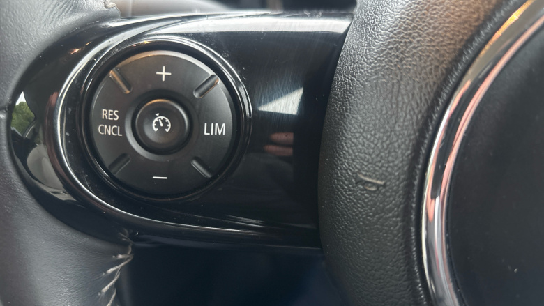 MINI Hatchback 1.5 Cooper Exclusive 5dr Auto Petrol Hatchback